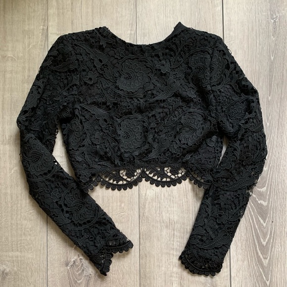 Stone Cold Fox Charlie Blouse Crop Top - Picture 3 of 6